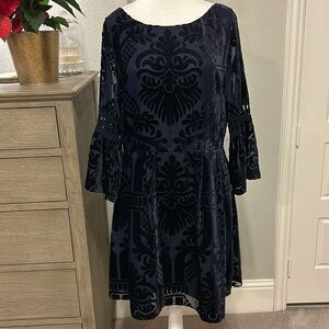 Eliza J | Black Paisley Velvet 3/4 Flare Sleeve Fit And Flare Dress | Size 12